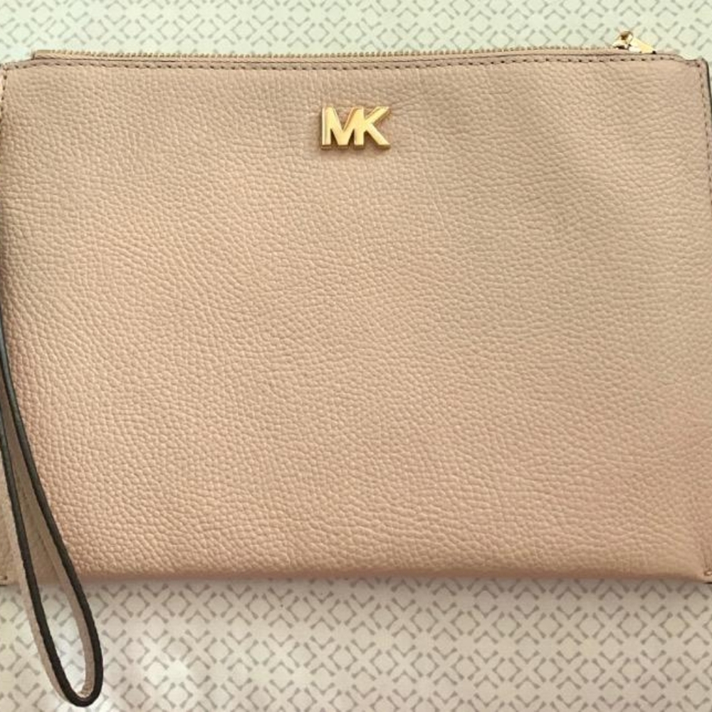 Michael Kors Large Leather Wristlet.